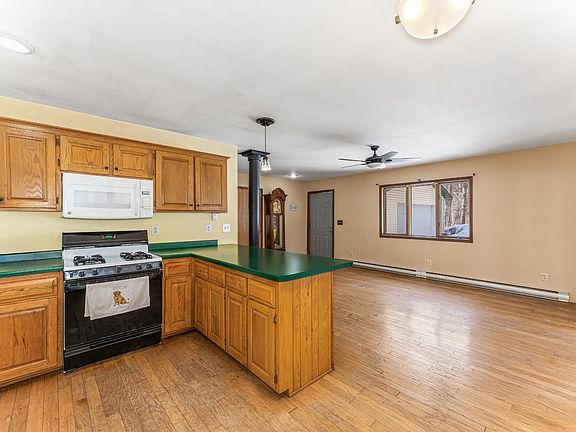 4th image of 8506 Frontier Cres E