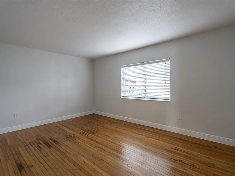1007 Bay Dr #203 — Photo 17