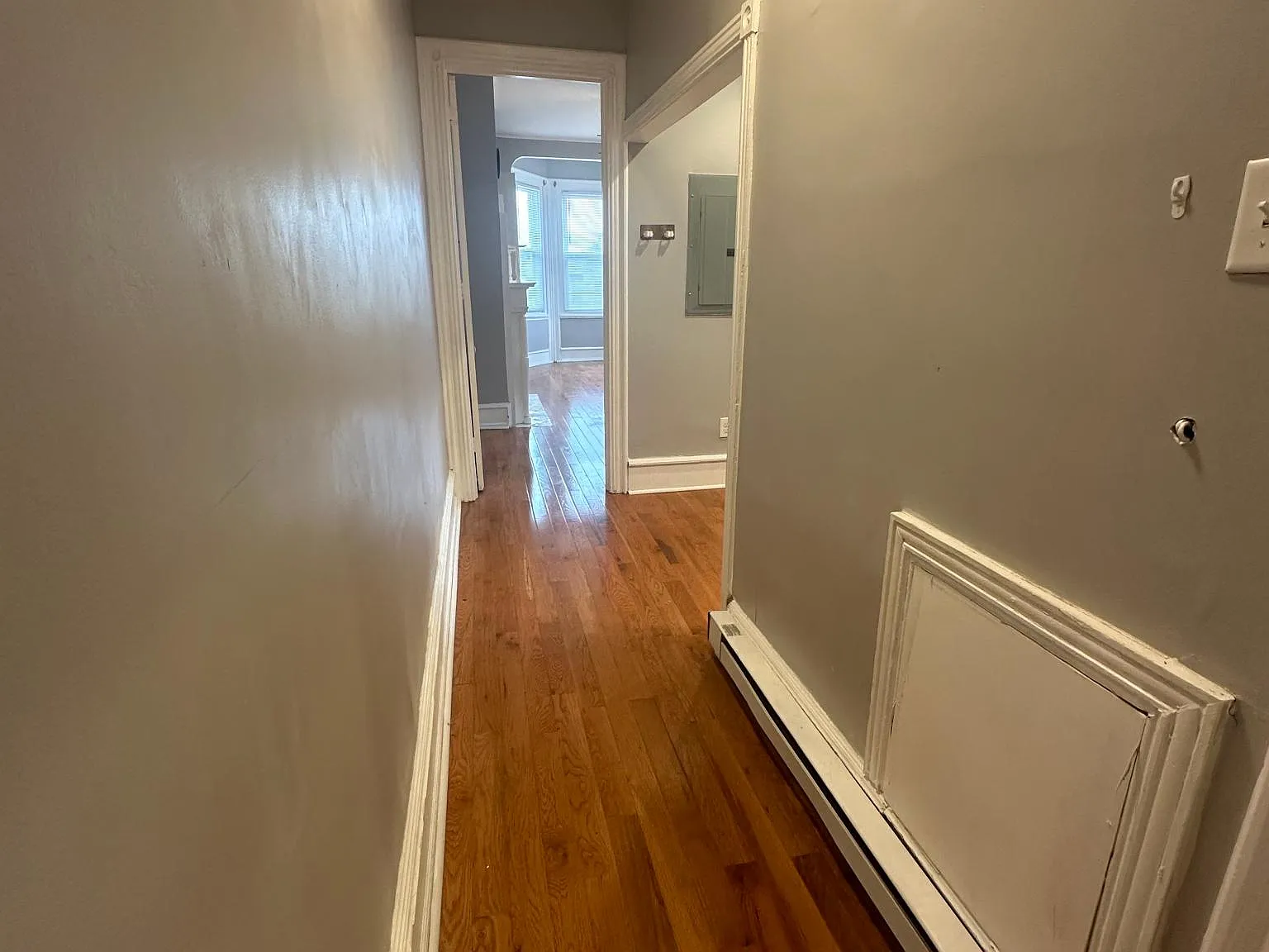 Studio, 400 sqft, $900 — Photo 2