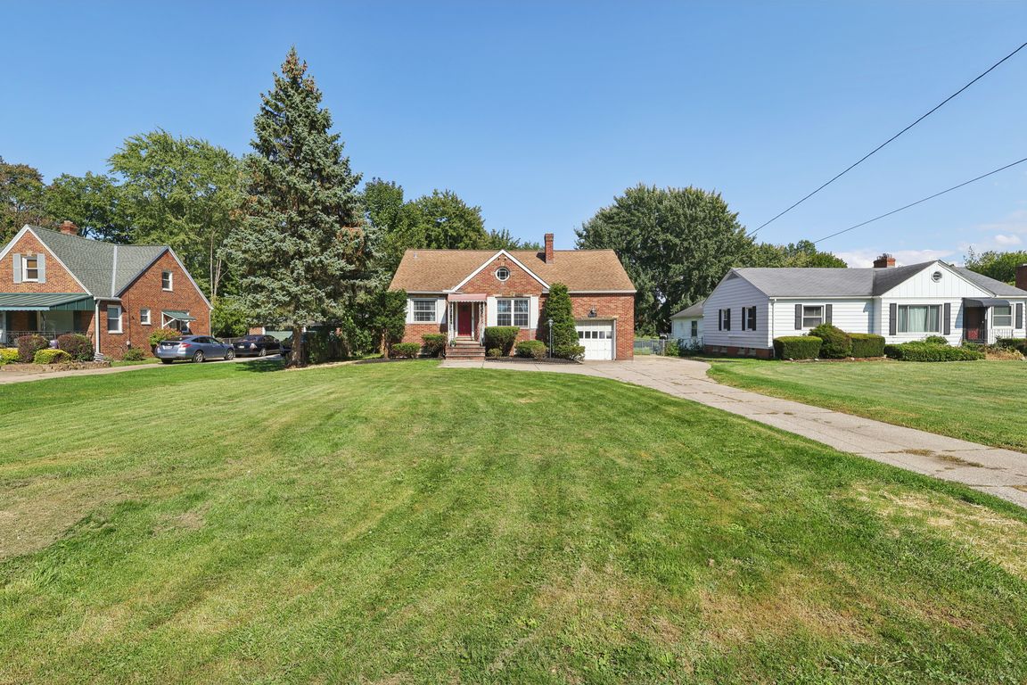 Clague Rd-S0909-001.jpg