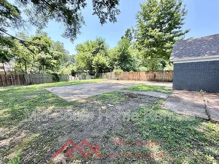1733 Gowan Dr — Photo 23