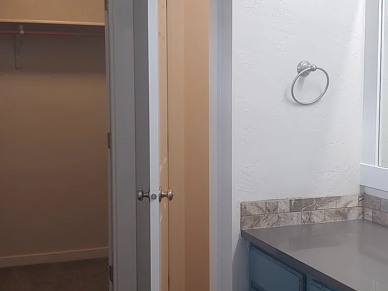 1875 W Deserthawk Dr — Photo 5