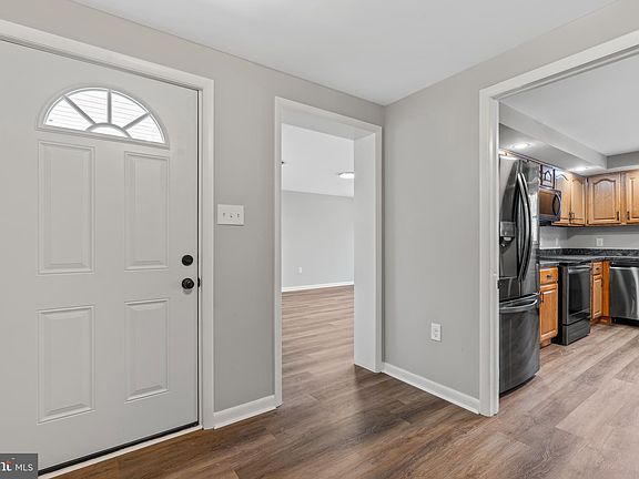 5th image of 18503 Kent Ave