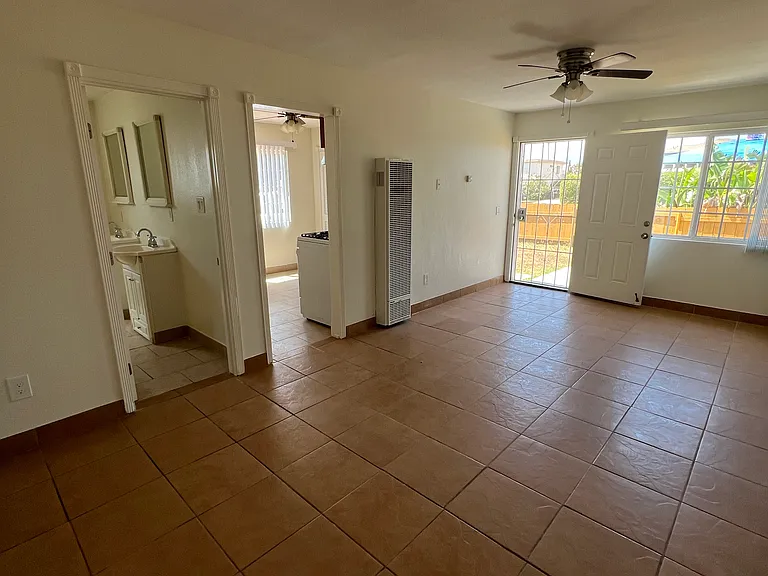 1125 Elder Ave #1 — Photo 5