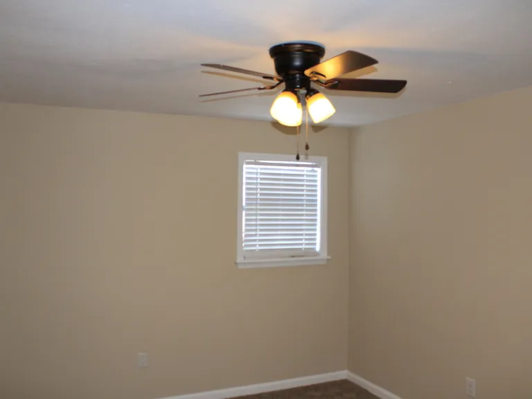 4104 Spencer St — Photo 6