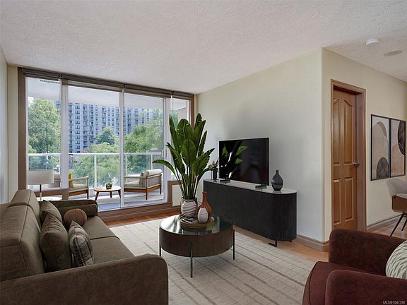 4th image of 930 Yates St #205