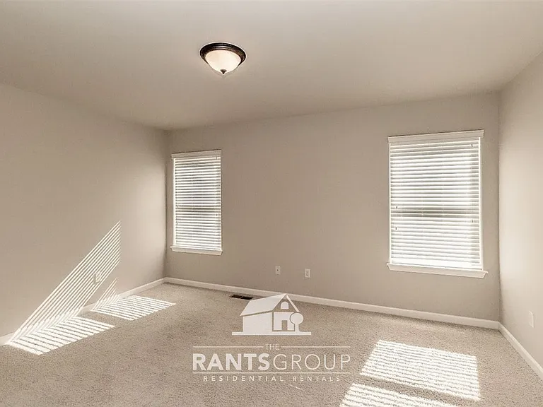 4724 Stonegate St SE — Photo 16