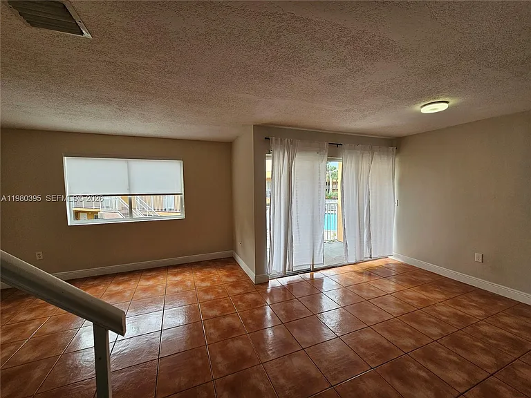 6235 Kendale Lakes Cir #237 — Photo 8