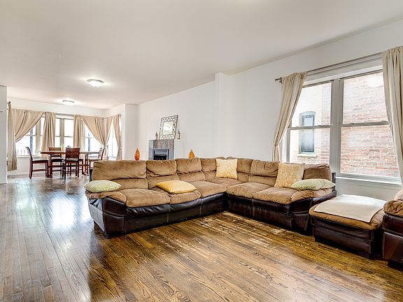 2nd image of 4405 S Lake Park Ave APT 1S