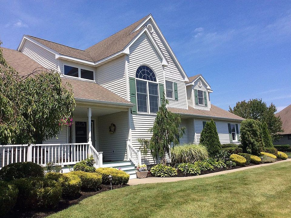 1st image of 41 Cheryl Dr