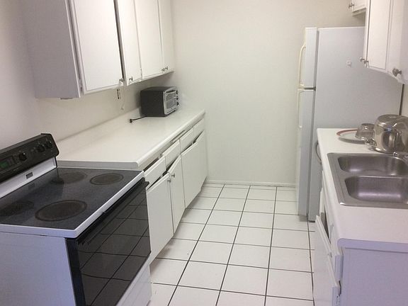 3rd image of 1528 Berkeley St #2A