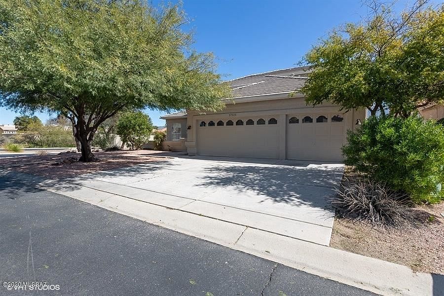 1st image of 37525 S Canyon Side Dr
