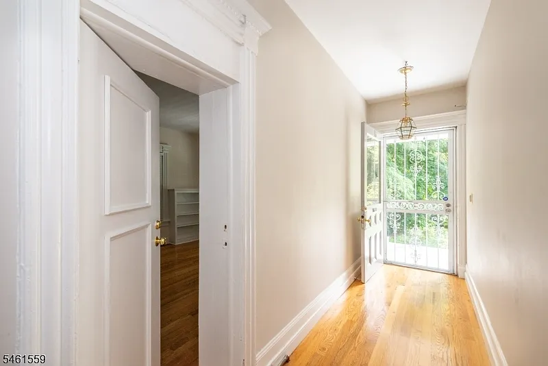 1 bed, 2.0 bath, $2,800 — Photo 3