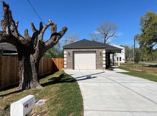 817 Center St, Richmond, TX 77469