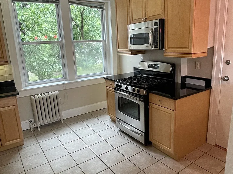 235 Freeman St #6 — Photo 5