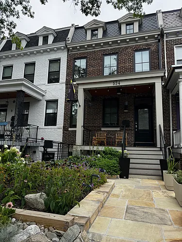 534 Taylor St NW #B Photo 1