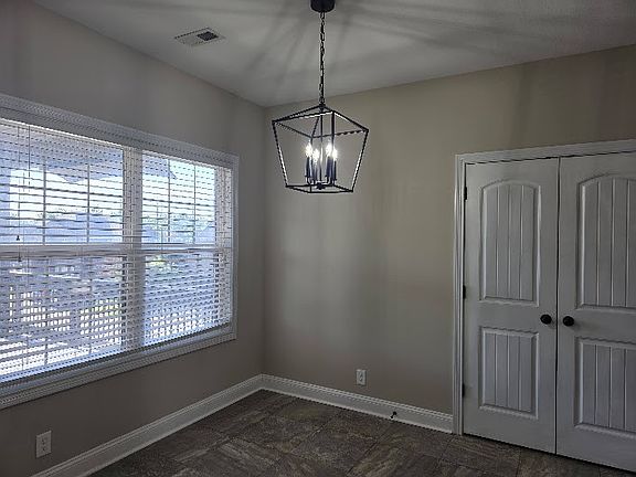 5th image of 261 Fantasia Way