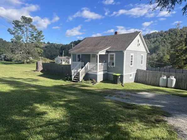 17 Old Quaker Rd, Galax, VA 24333