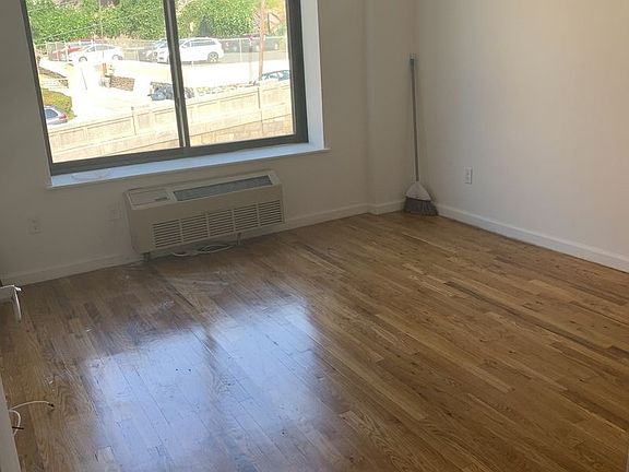 3rd image of 3210 Riverdale Ave #7G