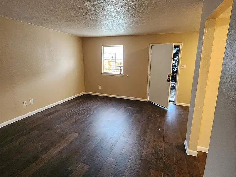 4311 Yellowstone Blvd #7 — Photo 7