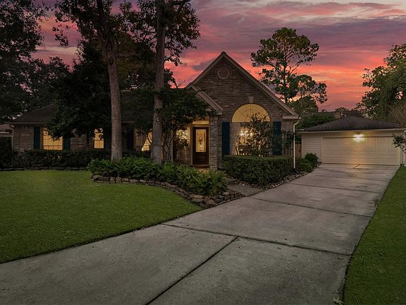3rd image of 4211 Park Sands Ln