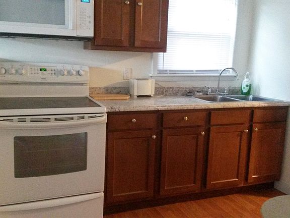 5th image of 1111-1113 Marshall St #10860685