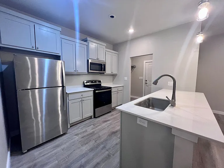 5726 Lehigh St — Photo 6