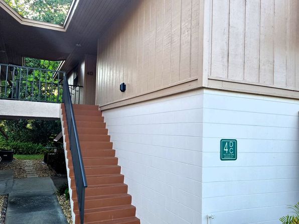 160 Live Oak Woods Ct APT 4D