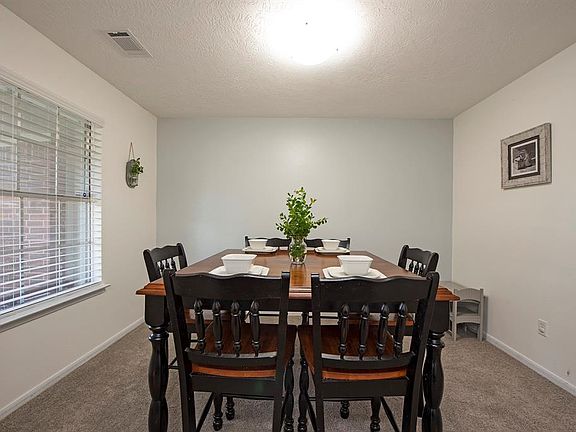 Formal Dining