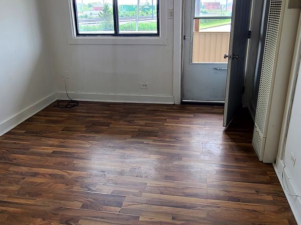 15945 Lexington Ave APT 13