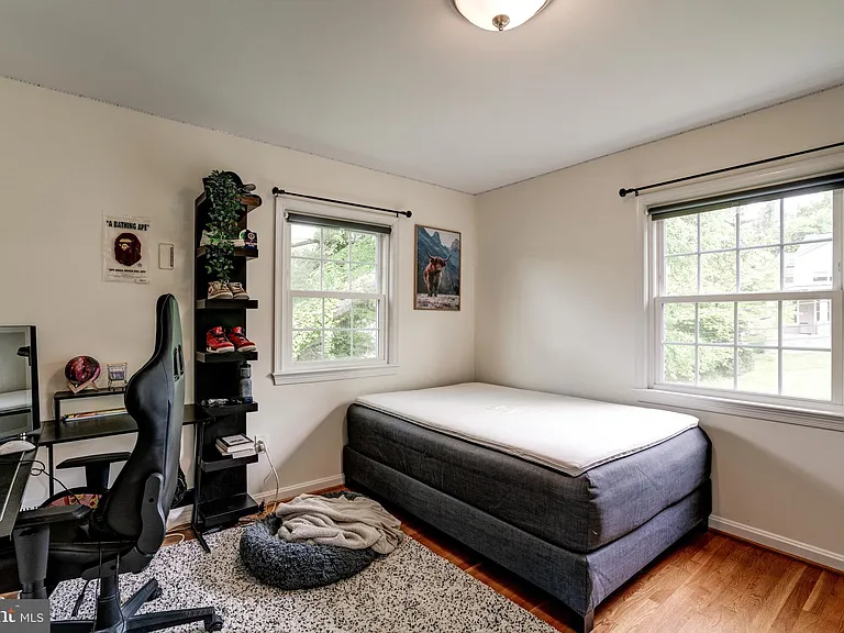 7525 Cayuga Ave — Photo 33