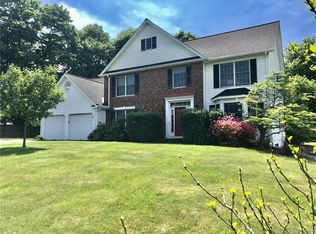 6 Hollyberry Dr, Bethel, CT 06801