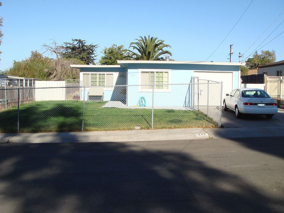1st image of 449 Jennifer Dr