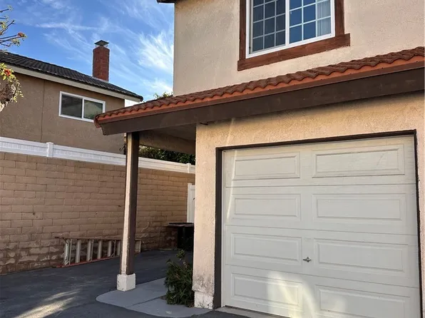 4832 King Cir APT D, Huntington Beach, CA 92649