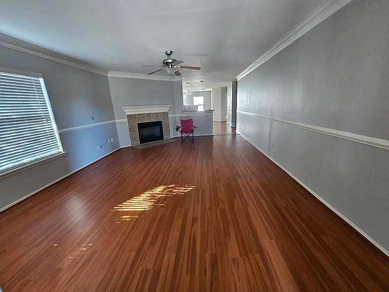 6414 Macquarie Dr — Photo 2