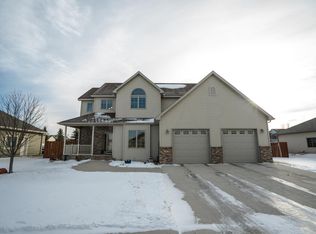 2247 43rd Ave S, Grand Forks, ND 58201