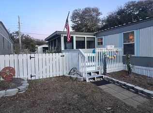 1444 Salter Path Rd #E15, Salter Path, NC 28575