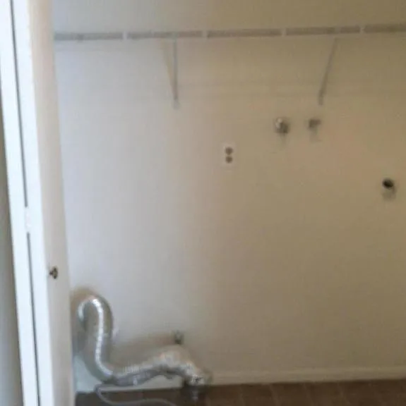 4875 Colony Dr — Photo 11