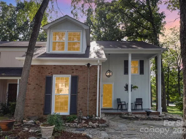 11100 Silkwood Ct, Charlotte, NC 28226