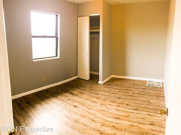 3rd image of 9443 S Broadway APT A