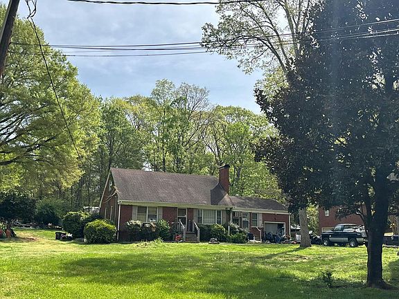 3rd image of 655 Naomi Ave
