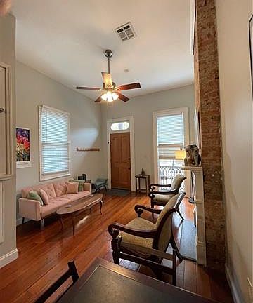 4th image of 915 Montegut St