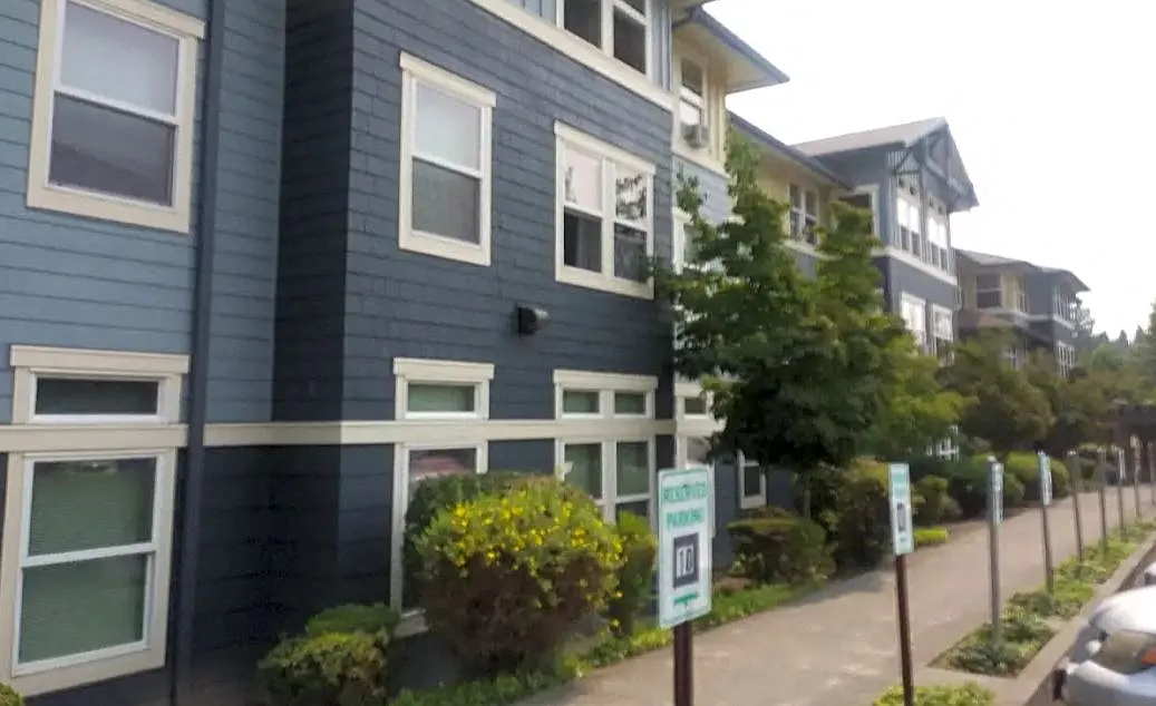 Angle Lake Court — Photo 3