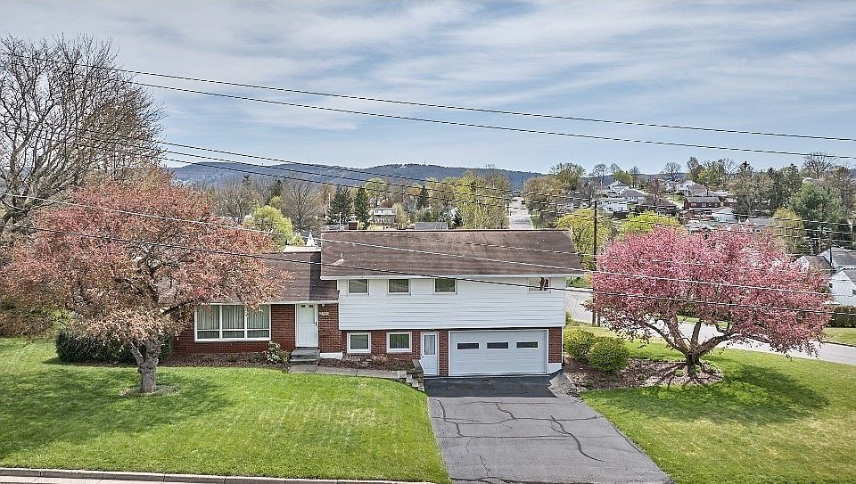 1st image of 2700 Ward Ave