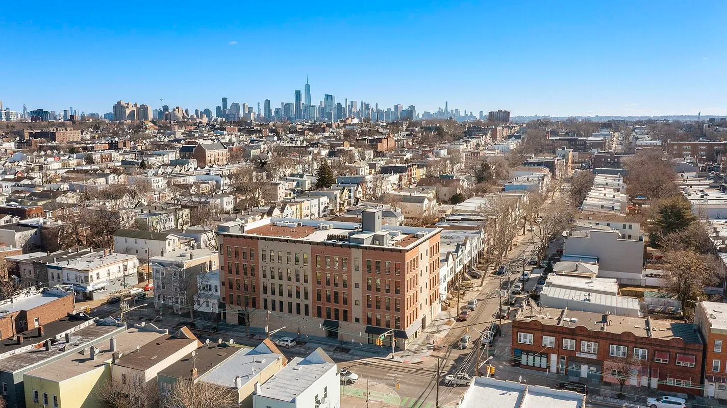 132 Mallory #510 — photo 8 of 9