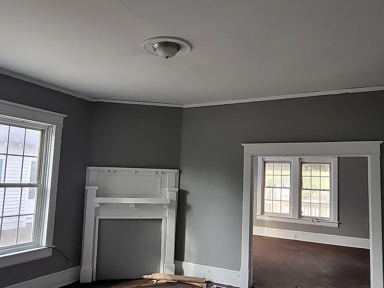 301 W Franklin St — Photo 11