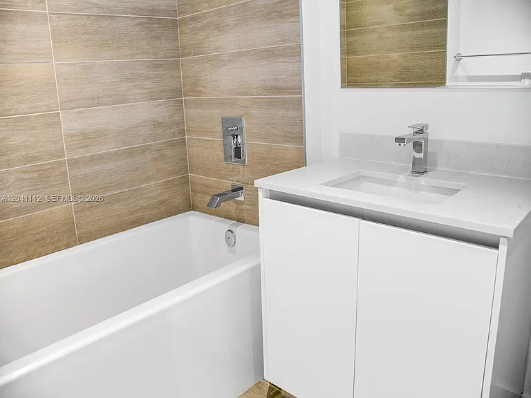 1600 SW 1st Ave #401 — Photo 28