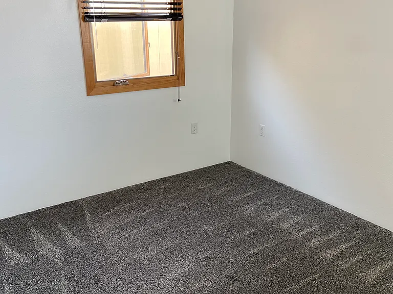 9339 Hilton Ave NE — Photo 45