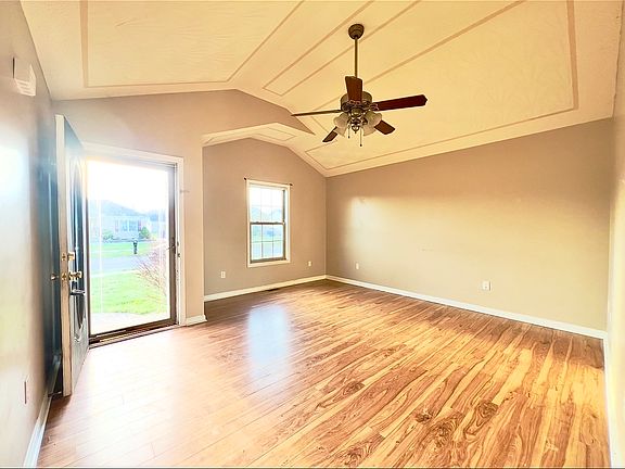5th image of 652 Tecumseh Dr
