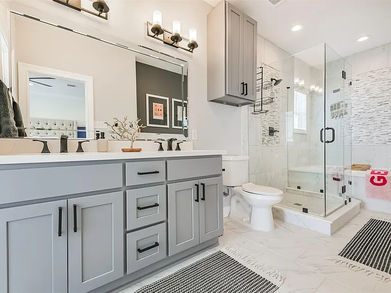 1010 Melneeka Ln — Photo 32